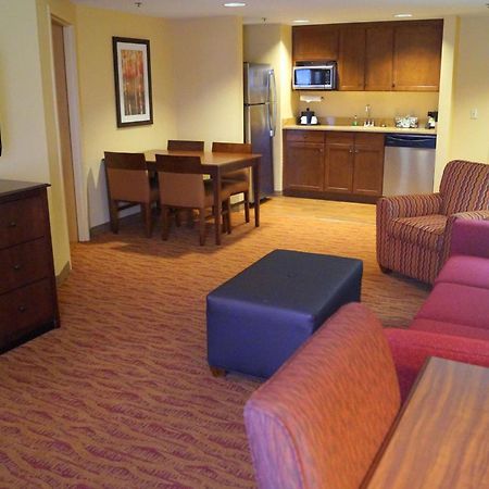 Hampton Inn Altoona Ngoại thất bức ảnh