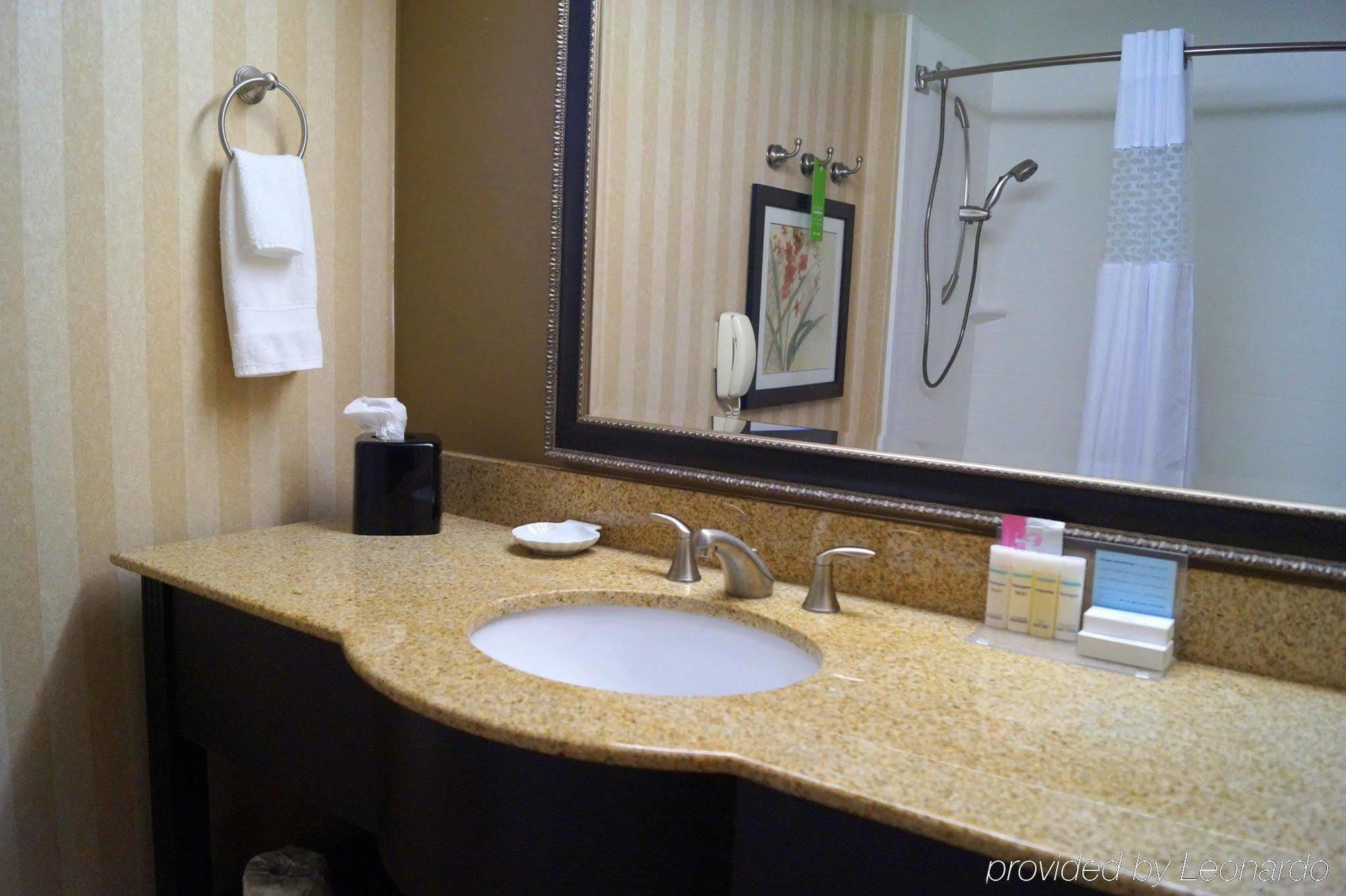 Hampton Inn Altoona Ngoại thất bức ảnh